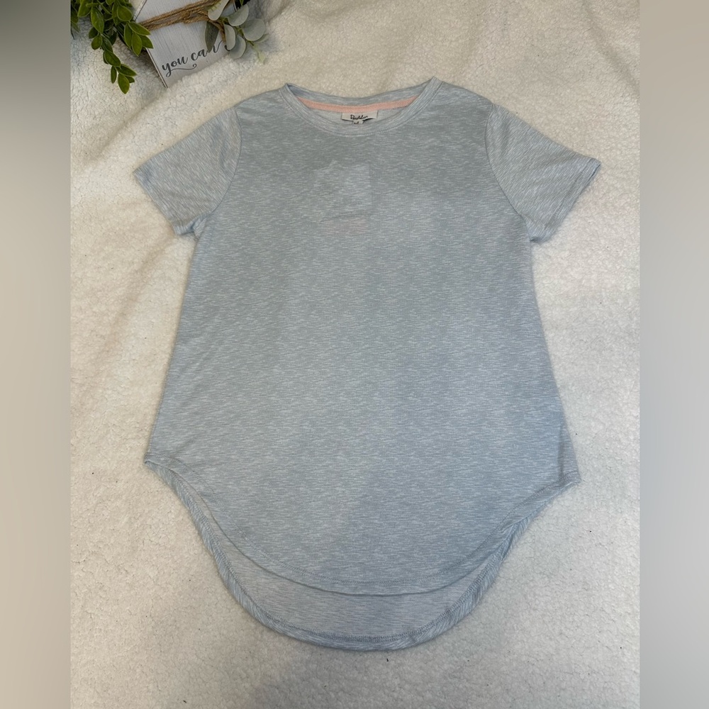 Roudelain lounge tee size small